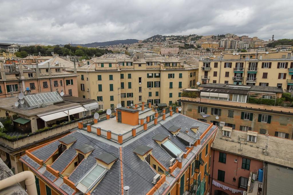 Altido Apt For 3 With Rooftop Balcony And Lovely Cityview Genua Exteriör bild